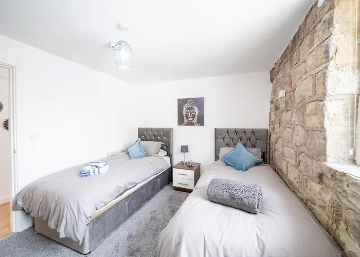 Bv Charming With Free Private Parking, 10 Minutes From Town Centre * Leeds (West Yorkshire)