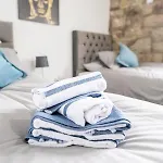 Bv Charming With Free Private Parking, 10 Minutes From Town Centre