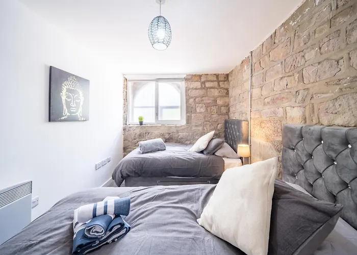 דירה Bv Charming With Free Private Parking, 10 Minutes From Town Centre לידס